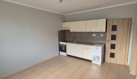 Kiadó 1 szobás lakás, 1 szobás lakás, Nové Zámky, Szlovákia