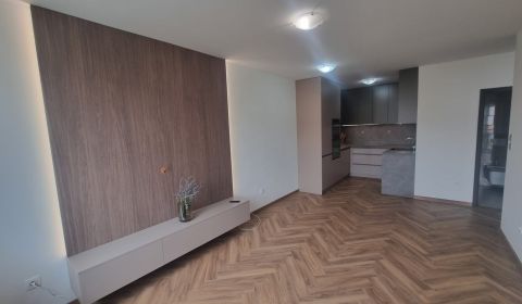 Eladó 2 szobás lakás, 2 szobás lakás, Coboriho, Nitra, Szlovákia