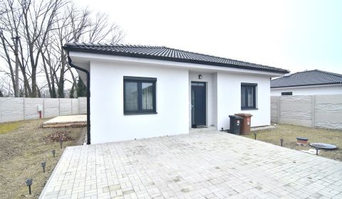 Eladó Családi ház, Családi ház, Veľká Paka, Dunajská Streda, Szlovákia