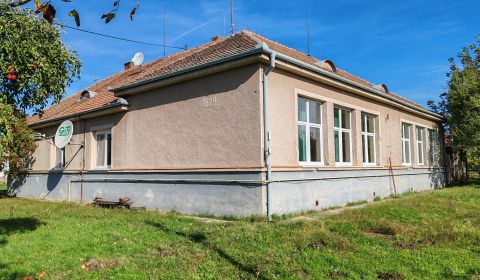 Kiadó Irodahelység, Irodahelység, Školská, Komárno, Szlovákia