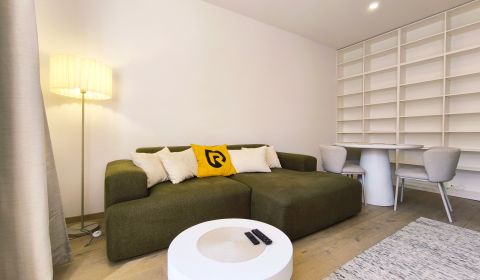 Kiadó 3 szobás lakás, 3 szobás lakás, Azovská, Bratislava - Ružinov, S