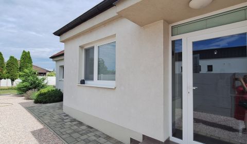 Eladó Családi ház, Családi ház, Dunajská Streda, Szlovákia