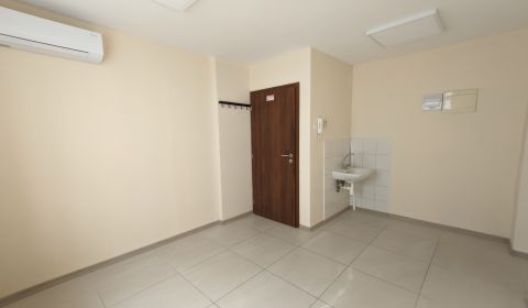 Kiadó Üzlethelység, Üzlethelység, Moravská, Nitra, Szlovákia