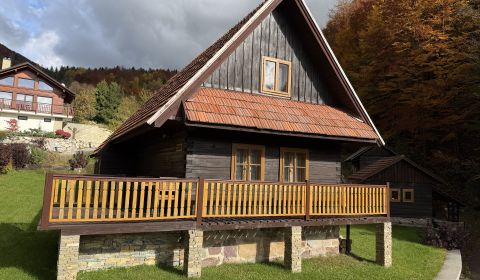 Eladó egyedi faház Terchová festői környezetében