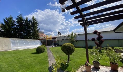 Eladó Családi ház, Családi ház, Senica, Szlovákia