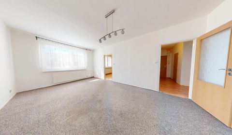 Eladó 3 szobás lakás, 3 szobás lakás, Ďumbierska, Nitra, Szlovákia