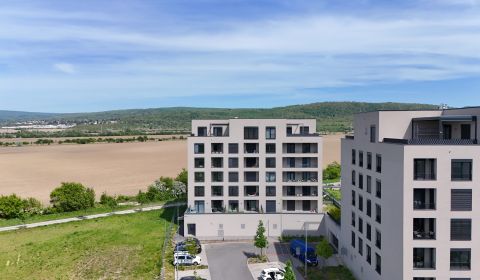 Eladó Garázsok, Garázsok, Mateja Encingera, Bratislava - Devínska Nová