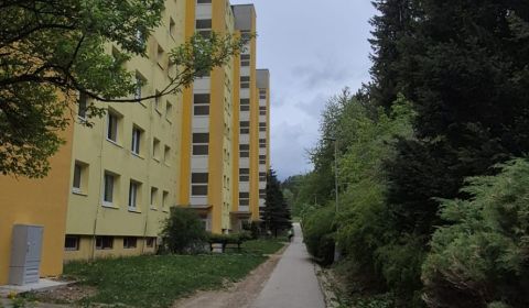 Eladó 3 szobás lakás, 3 szobás lakás, Moskovská, Banská Bystrica, Szlo