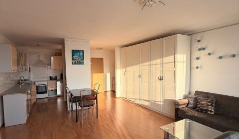 Eladó 4 szobás lakás, 4 szobás lakás, Nová Rožňavská, Bratislava - Nov