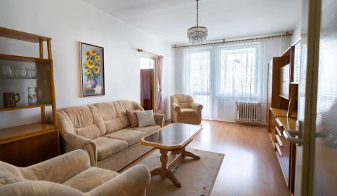 Eladó 3 szobás lakás, 3 szobás lakás, Sadmelijská, Bratislava - Rača, 
