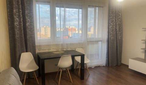Kiadó 3 szobás lakás, 3 szobás lakás, Mánesovo nám., Bratislava - Petr