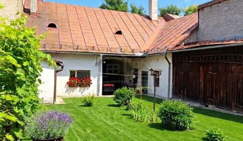 Eladó Családi ház, Családi ház, Banská Bystrica, Szlovákia