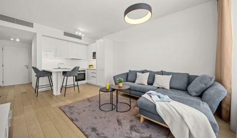 Eladó 2 szobás lakás, 2 szobás lakás, Továrenská, Bratislava - Staré M