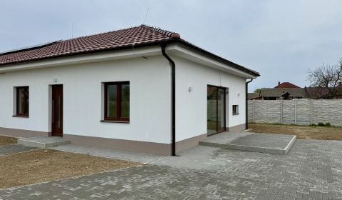 Eladó Családi ház, Családi ház, Hlavná, Šaľa, Szlovákia