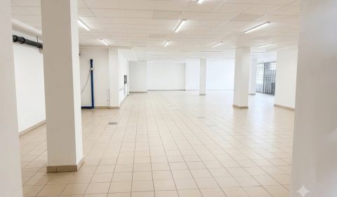 Kiadó Üzlethelység, Üzlethelység, Strojárska, Snina, Szlovákia