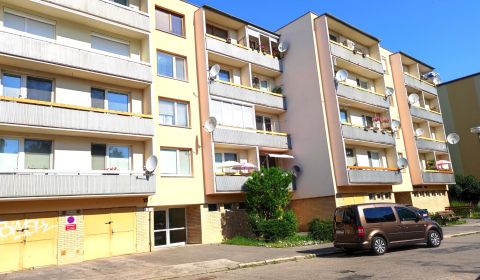 Eladó 3 szobás lakás, 3 szobás lakás, Javorová, Piešťany, Szlovákia