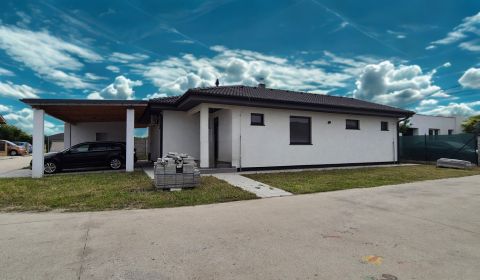 Eladó Családi ház, Családi ház, Nezábudková, Senec, Szlovákia