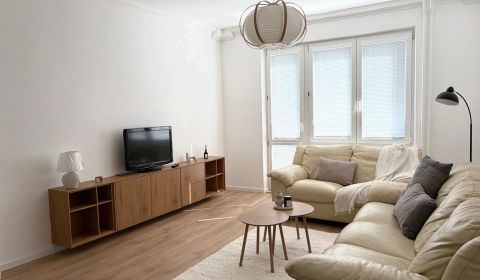 Kiadó 3 szobás lakás, 3 szobás lakás, Sklenárova, Bratislava - Ružinov