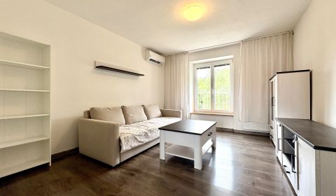 Kiadó 2 szobás lakás, 2 szobás lakás, Jarmočná, Nitra, Szlovákia