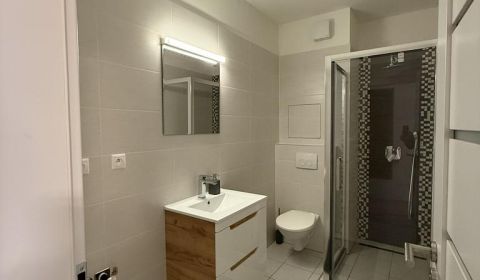 Eladó 3 szobás lakás, 3 szobás lakás, Rybničná, Bratislava - Vajnory, 
