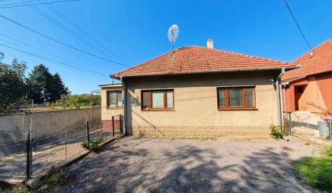 Eladó Családi ház, Családi ház, Školská, Zlaté Moravce, Szlovákia