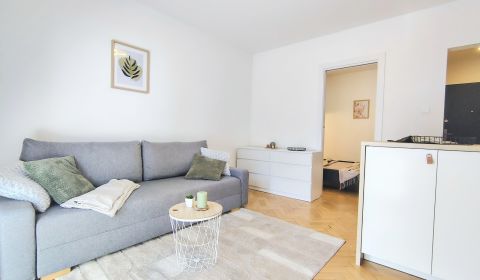 Eladó 2 szobás lakás, 2 szobás lakás, Československých parašutistov, B