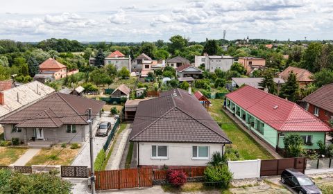 Eladó Családi ház, Családi ház, Veľkoveská, Nitra, Szlovákia