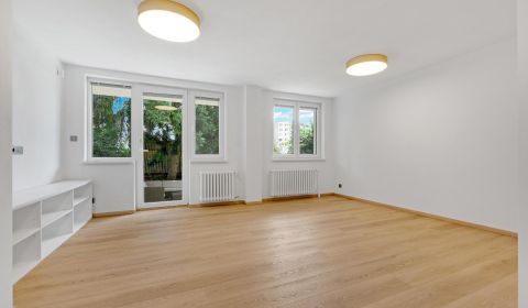 Kiadó 3 szobás lakás, 3 szobás lakás, Sološnická, Bratislava - Karlova