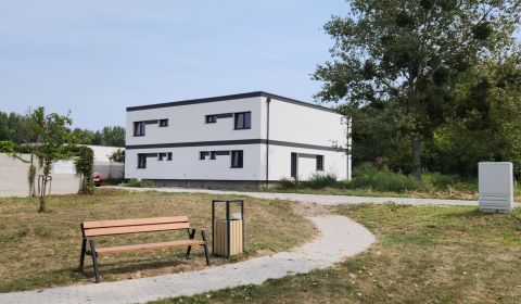 Eladó 5 vagy több szobás, 5 vagy több szobás, Dunajská Streda, Szlovák