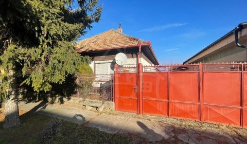 Eladó Családi ház, Családi ház, Nové Zámky, Szlovákia