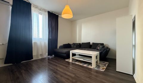 Eladó 2 szobás lakás, 2 szobás lakás, Dopravná, Levice, Szlovákia