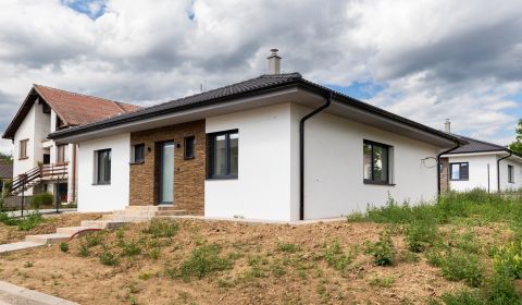 Eladó Családi ház, Családi ház, Nitra, Szlovákia