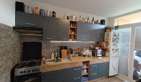 Eladó 3 szobás lakás, 3 szobás lakás, Prievidza, Szlovákia