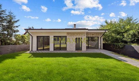 Eladó Családi ház, Családi ház, Bratislava - Záhorská Bystrica, Szlová