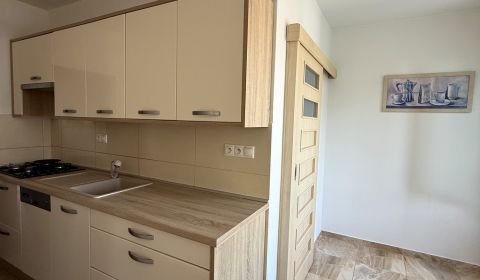Eladó 3 szobás lakás, 3 szobás lakás, Tulská, Banská Bystrica, Szlovák