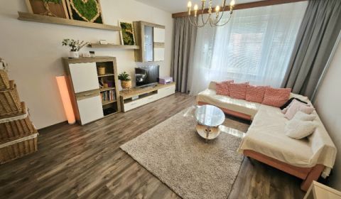 Kiadó 3 szobás lakás, 3 szobás lakás, Bánovce nad Bebravou, Szlovákia