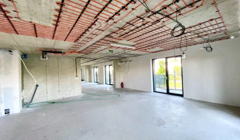 Eladó 4 szobás lakás, 4 szobás lakás, Račianska, Bratislava - Nové Mes