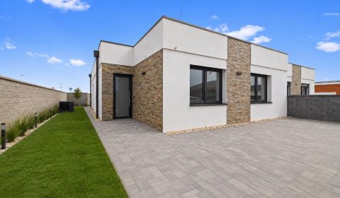 Eladó Családi ház, Családi ház, Višňová, Dunajská Streda, Szlovákia