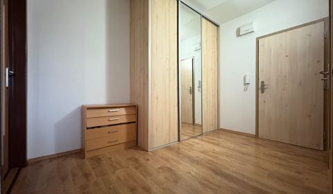 Eladó 2 szobás lakás, 2 szobás lakás, Levice, Szlovákia