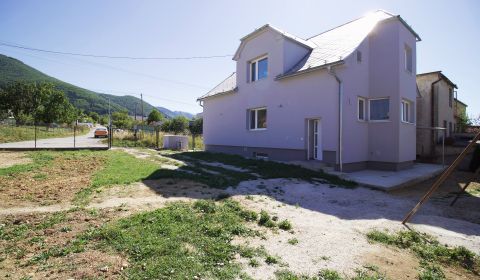 Eladó Családi ház, Családi ház, Žilina, Szlovákia