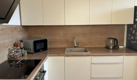 Eladó 3 szobás lakás, 3 szobás lakás, Kollárova, Ilava, Szlovákia