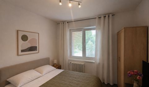Eladó 4 szobás lakás, 4 szobás lakás, Bratislava - Nové Mesto, Szlovák