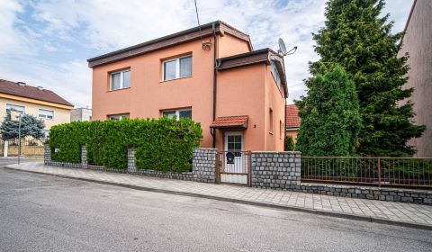 Eladó Családi ház, Családi ház, 1.mája, Pezinok, Szlovákia