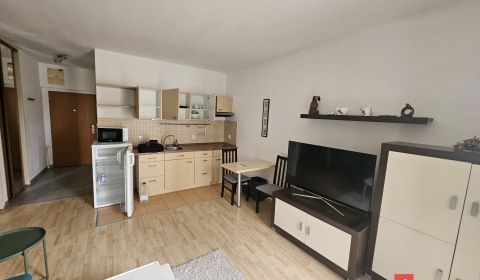 Eladó 1 szobás lakás, Nitra, Szlovákia