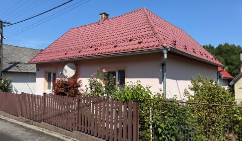 Eladó Családi ház, Családi ház, Sverepec, Považská Bystrica, Szlovákia