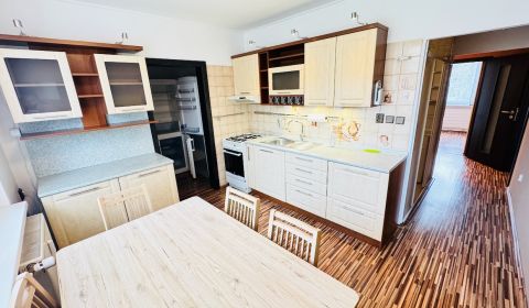 Eladó 3 szobás lakás, 3 szobás lakás, Malá okružná, Partizánske, Szlov