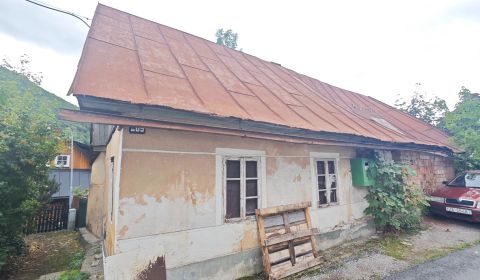 Eladó Családi ház, Családi ház, Banská Bystrica, Szlovákia