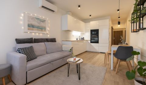 Kiadó 1 szobás lakás, 1 szobás lakás, Trnavská cesta, Bratislava - Ruž