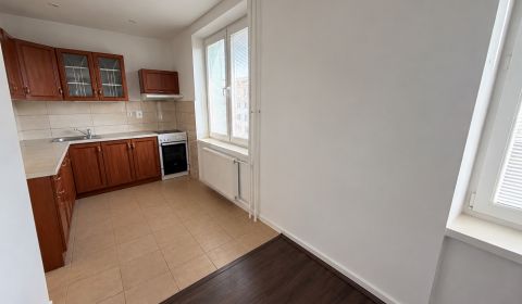 Kiadó 2 szobás lakás, 2 szobás lakás, Palárikova, Senica, Szlovákia