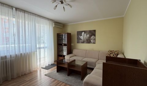 Kiadó 3 szobás lakás, 3 szobás lakás, Adama Trajana, Piešťany, Szlovák